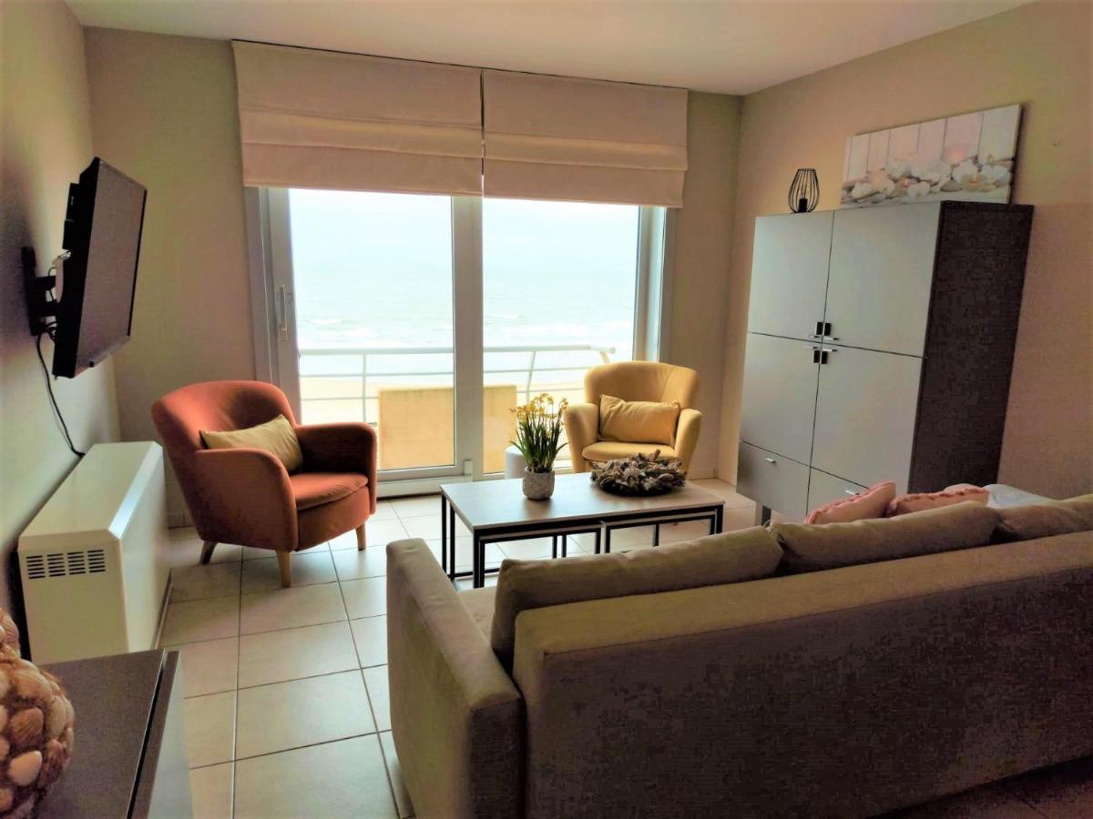 Appartement Met Zeezicht En Verwarmd Zwembad Ostend Luaran gambar