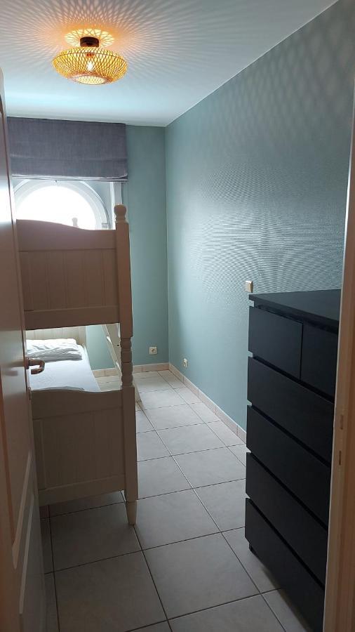 Appartement Met Zeezicht En Verwarmd Zwembad Ostend Luaran gambar